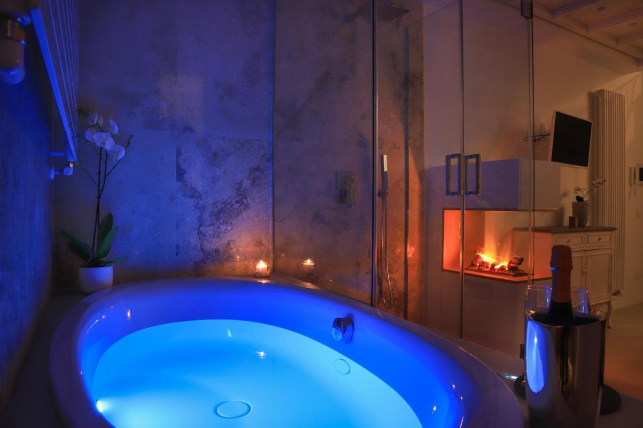 Palazzo Stapane Home Suite 9 - Luxury Living Monopoli Ngoại thất bức ảnh
