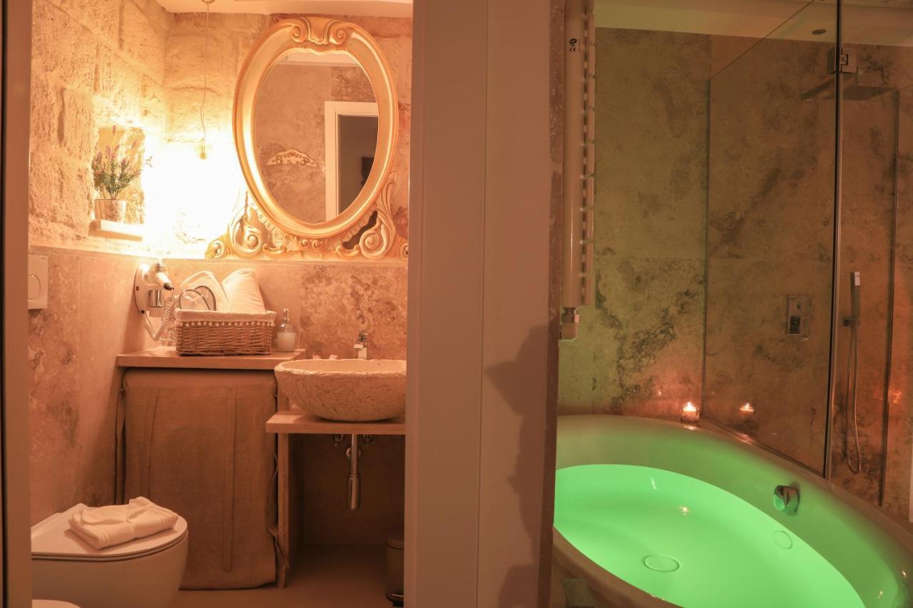 Palazzo Stapane Home Suite 9 - Luxury Living Monopoli Ngoại thất bức ảnh